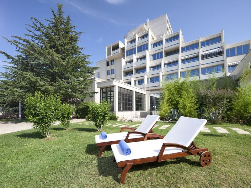 csm_Photos_Porec_Valamar-Diamant-Hotel-and-Residence_Valamar-Diamant-Hotel_Valamar-Diamant-Hotel-Exterior_1447686be3.jpg