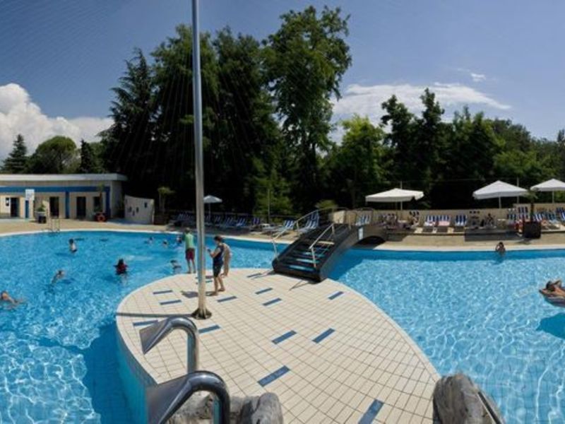 csm_Photos_Porec_Valamar-Diamant-Hotel-and-Residence_Valamar-Diamant-Hotel_1_Valamar-Diamant-Hotel-Pool-LEADING_d5d101a77d.jpg