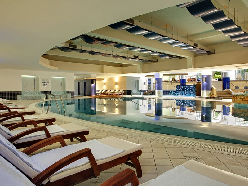 Photos_Porec_Valamar-Diamant-Hotel-and-Residence_Valamar-Diamant-Hotel_5_Valamar-Diamant-Hotel-Pool_2-1.jpg